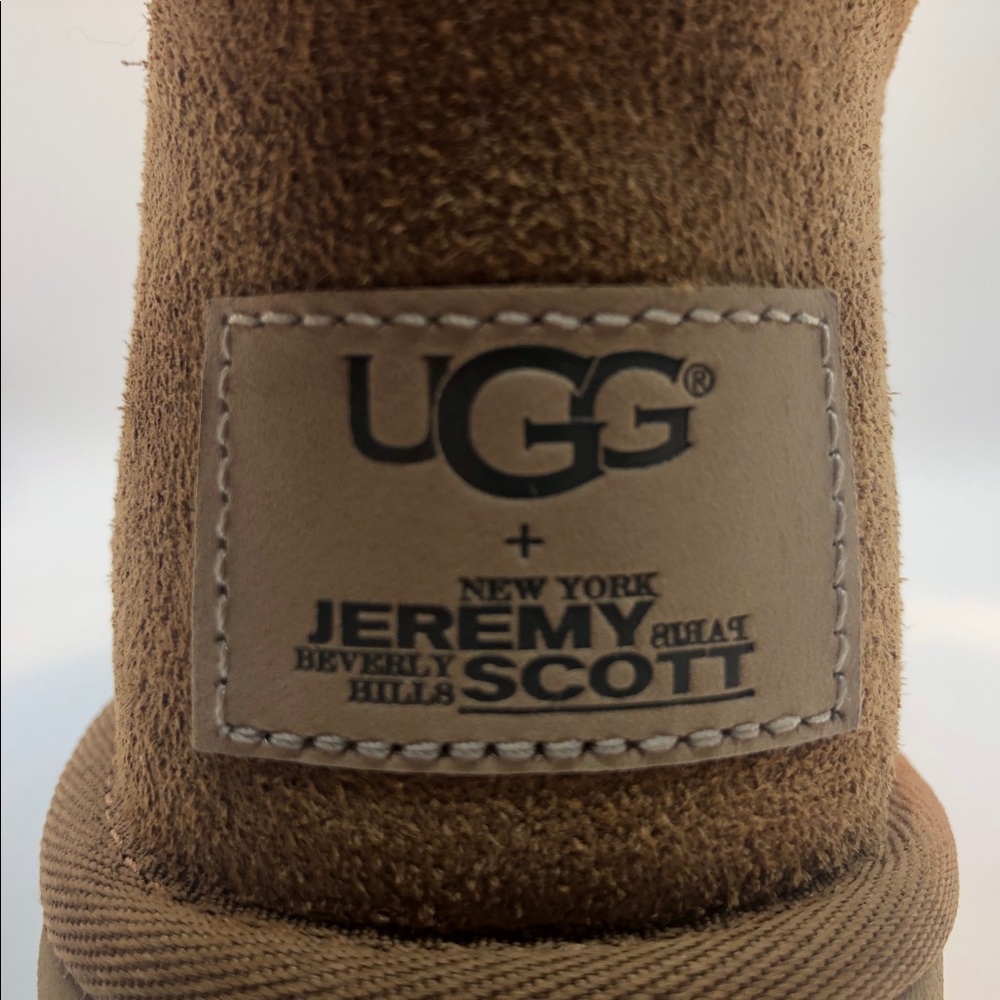 NEW Women’s  Limited Edition “Ugg Life” Short Boot - Picture 5 of 7